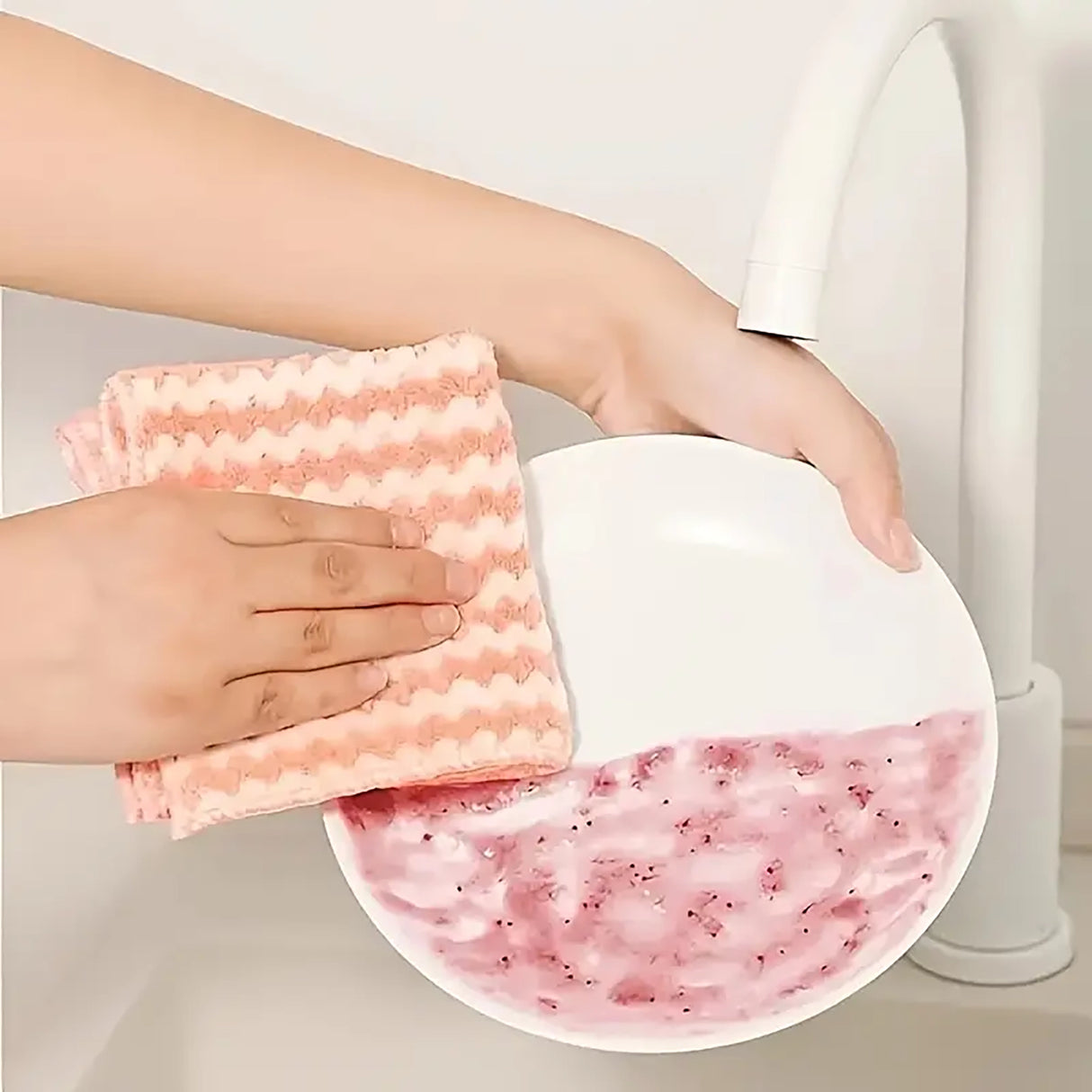 Ultra-Absorbent Microfiber Cleaning Cloth